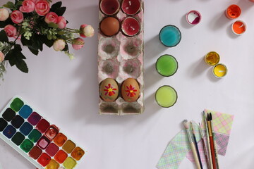 Drawing on an Easter egg, step by step instructions