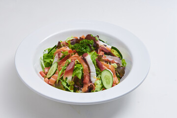 Salmon Salad Many vegetables are beneficial for the body.