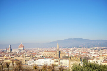 Fototapeta na wymiar The view from Michelangelo Square or Piazzale Michelangelo - ミケランジェロ広場 から フィレンツェの眺め イタリア