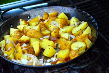 Fried potatoes with onion