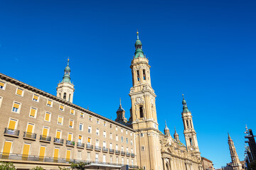 Fototapeta na wymiar Historic Basilica in Zaragoza, Spain