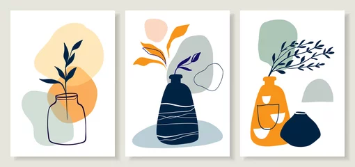 Abstrakte minimalistische Hintergründe, Poster Wandkunst mit verschiedenen Blättern in Vase. Zeitgenössisches modernes Design, Doodle-Formen © lilett