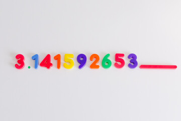 Algunas cifras del Número Pi en colores variados