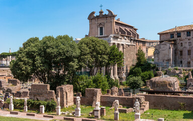 Obraz premium Haus der Vestalinnen auf dem Forum Romanum in Rom