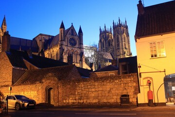 Plakat Beverley Minster from Eastgate by night.