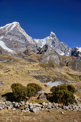 Fototapeta na wymiar Sceneries along the Cordillera Huayhuash circuit, Ancash, Per
