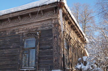 Fototapeta na wymiar russian hut in winter