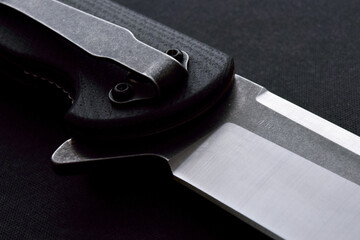 middle part of folding knife