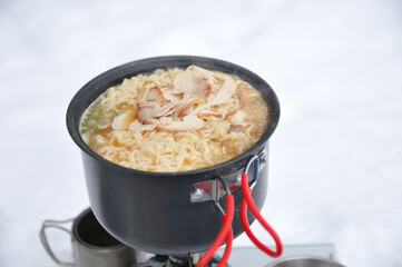 雪山　ごはん　ラーメン