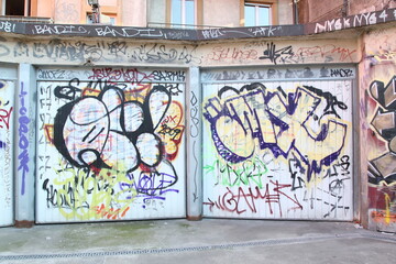 graffiti, wall, street, art, urban, sign, town, old, paint, brick, ancient, building, spray, history, architecture, graffiti, drawings on houses