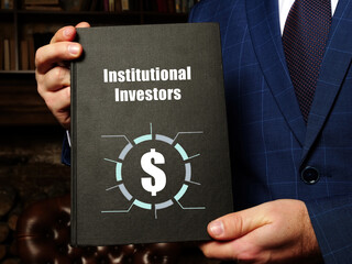  Institutional Investors inscription on the black notepad.