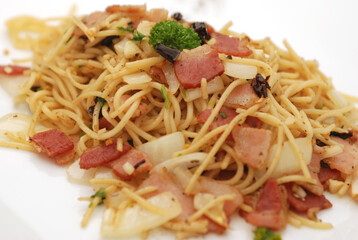 Spaghetti Bacon Dried Chili
