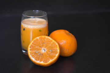 orange juice and oranges