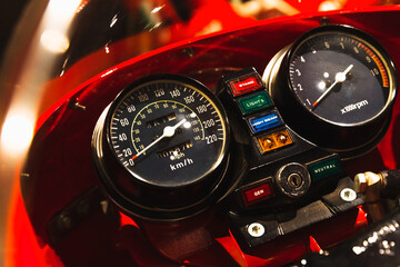 Sport bike dashboard with analog speedometer