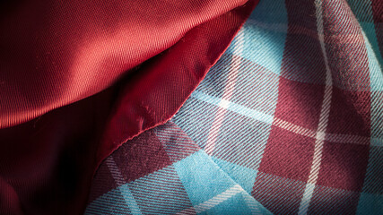 Forro de manga rojo y forro de chaqueta de cuadros escoceses rojo y azul