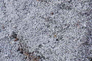 The iron chip background is evenly distributed. 