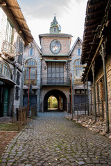 Edificios antiguos de pueblo colonial