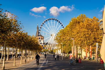 Riesenrad in Düsseldorf, Deutschland