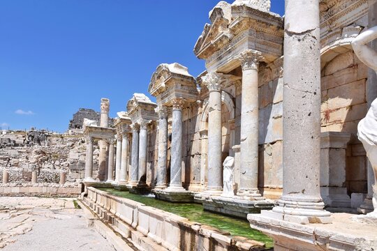 Ruins of the ancient Roman city of Sagalassos.  Antonine Nymphaeum fountain Burdur, Turkey.