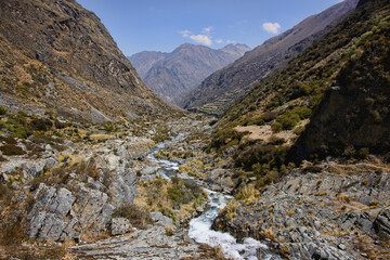 Fototapeta premium The Rio Calinca on the Cordillera Huayhuash circuit, Ancash, Peru