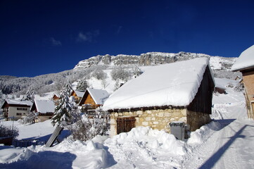 hameau sous la neige  © savoieleysse