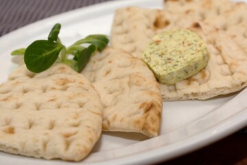 Fresh Pita Bread With Herb Butter