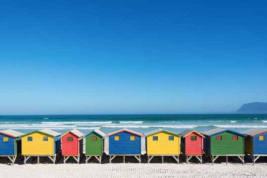 colorful beach houses neari Kapstadt