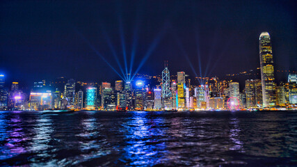 香港のビクトリア湾の夜景