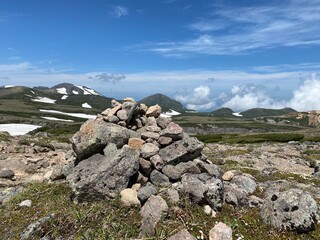大雪山縦走中に出会った大きなケルン