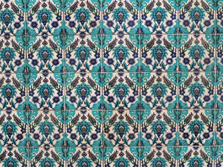 トルコタイルの壁