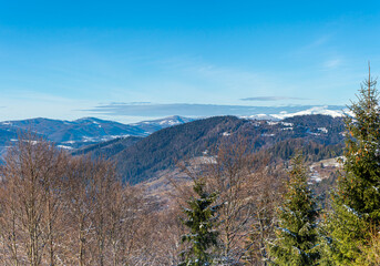 Fototapeta na wymiar Panoramic view from Synevir passover, Carpathian mountains, Ukraine