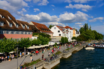 Überlingen Bodensee Lake Constance Ufer Promenade Sommer Tourismus Schwäbisches Meer Cafés...