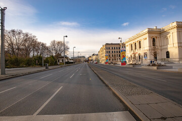 Fototapeta na wymiar A huge street in Vienna, Austria