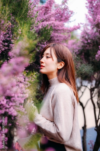 花と代女性 Wall Mural Wallpaper Murals Wallsheaven 七海 藤原