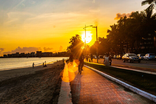 O lindo P&ocirc;r do Sol na orla de Macei&oacute;