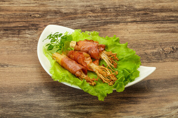 Roasted enoki mushrooms with bacon