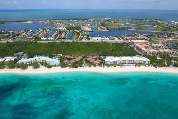 Photo sur Plexiglas Plage de Seven Mile, Grand Cayman Vue aérienne du littoral de Grand Cayman, îles Caïmans, Caraïbes