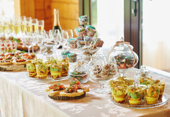 candy bar, sweet buffet table, champagne snacks