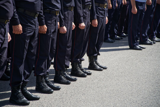 The uniform of the Russian police is army ankle boots. Suppression of unrest. Problems of opposition rallies, detentions and arrests