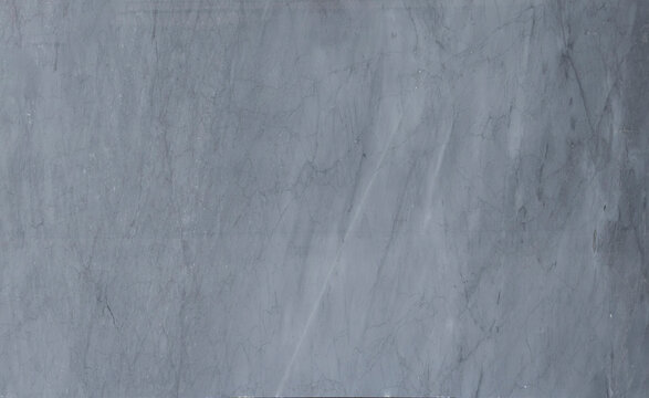 Il Bardiglio Imperiale è un marmo italiano, estratto nelle cave di Carrara, elegante di colore grigio scuro con venature parallele.
