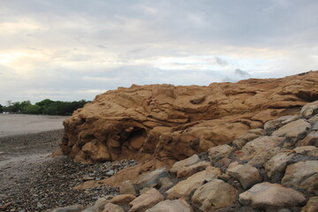 Fototapeta na wymiar rocas del mar 