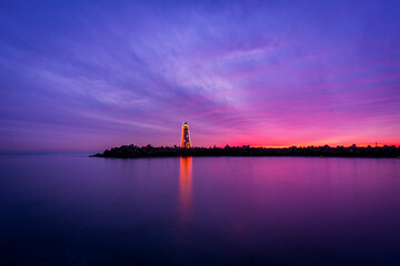 Fototapeta premium lighthouse at sunset