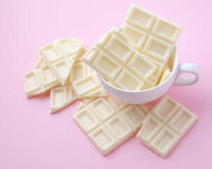 ホワイトチョコレート　割る