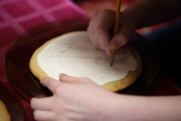 Art drawing on gingerbread