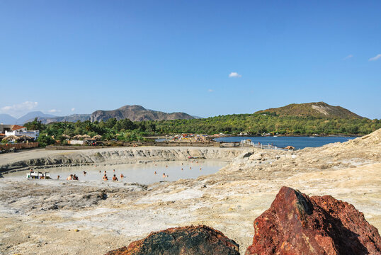 Schwefelschlammbad auf Vulcano