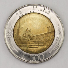 500 Lire 1984, Italian old lire coin, frontside, Italy, vintage