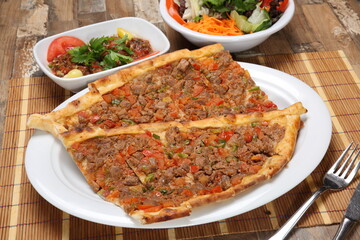 turkish pitta with chopped meat