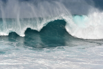 Beautiful ocean waves.