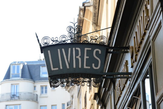 Ancienne Enseigne de librairie en France