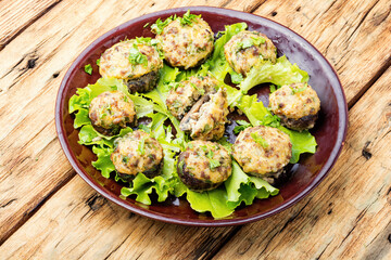 Mushrooms stuffed with minced meat.